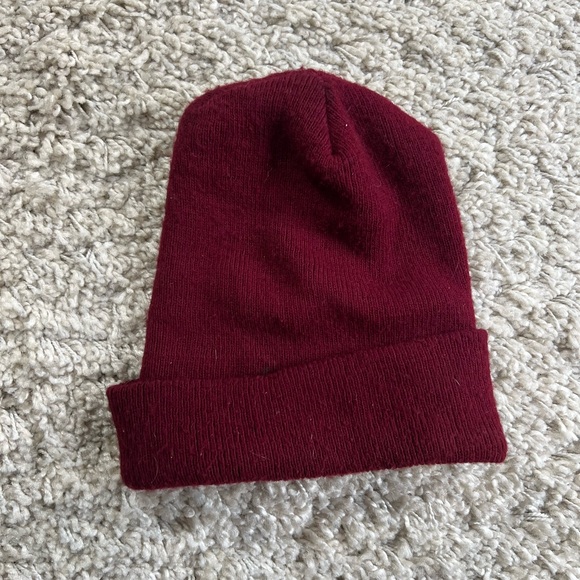 Vintage Washington Redskins Burgundy Beanie with Logo - Picture 3 of 4